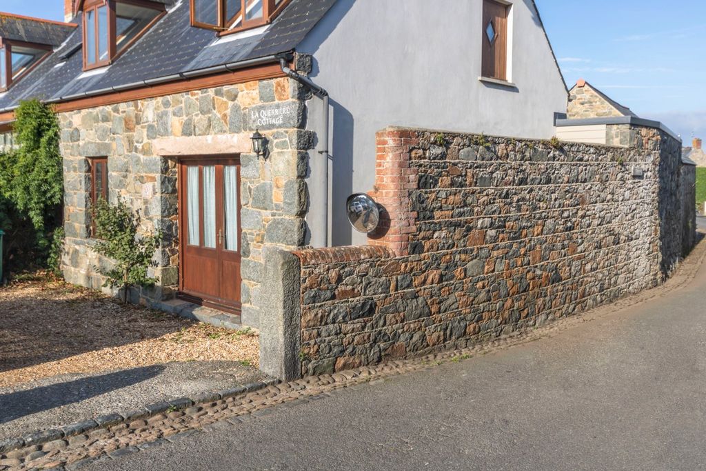 Property photo 1 of 9 Picture No. 23
