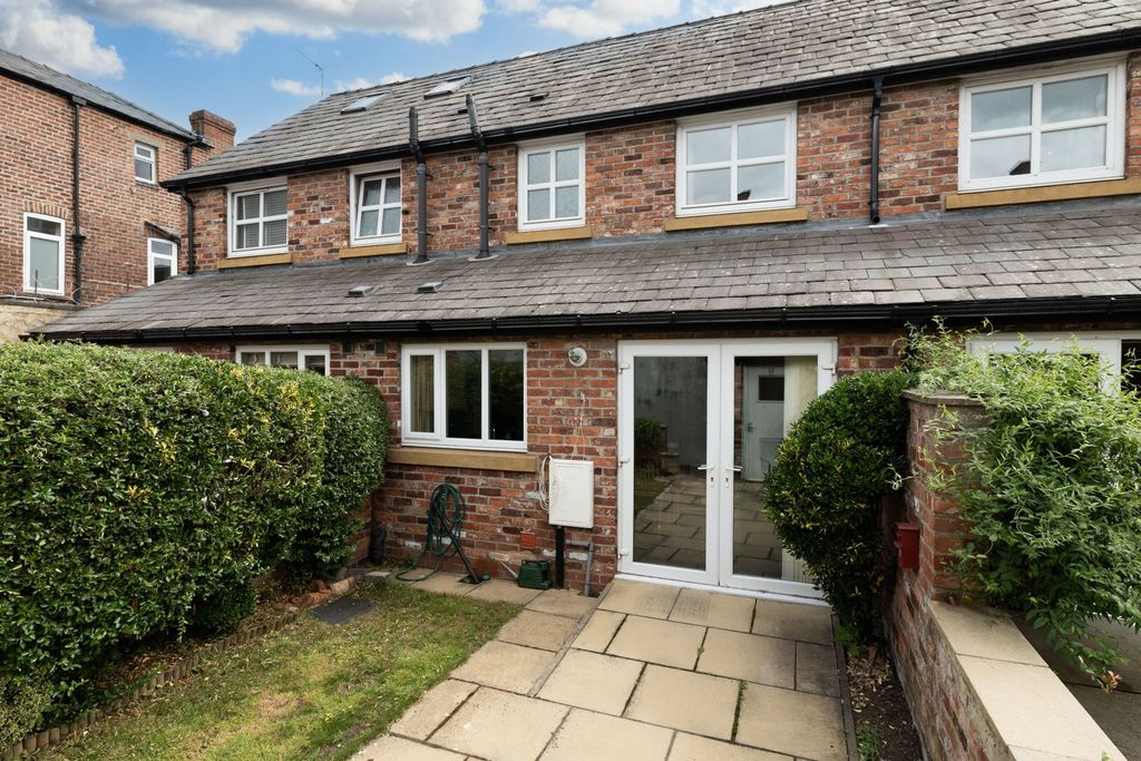 Property photo 2 of 19