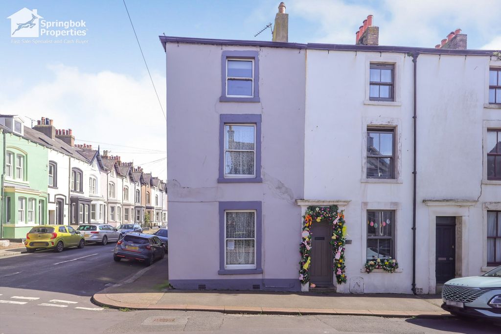 Property photo 1 of 11 Front View