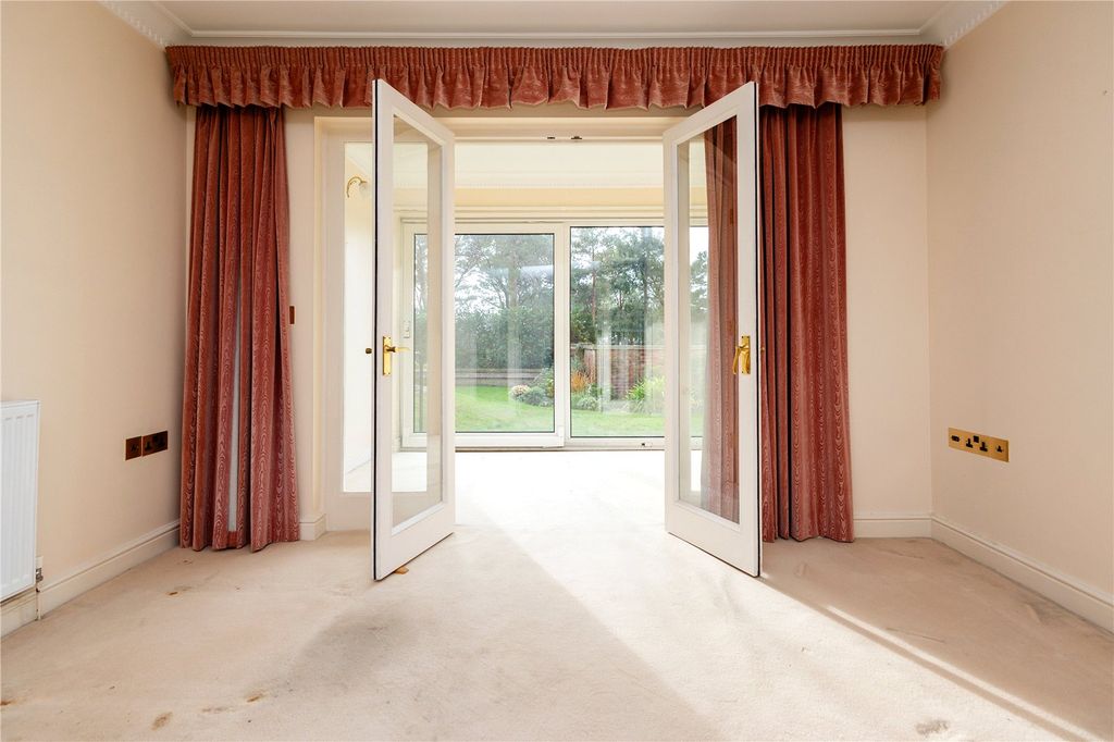 Property photo 3 of 21 Picture No. 02