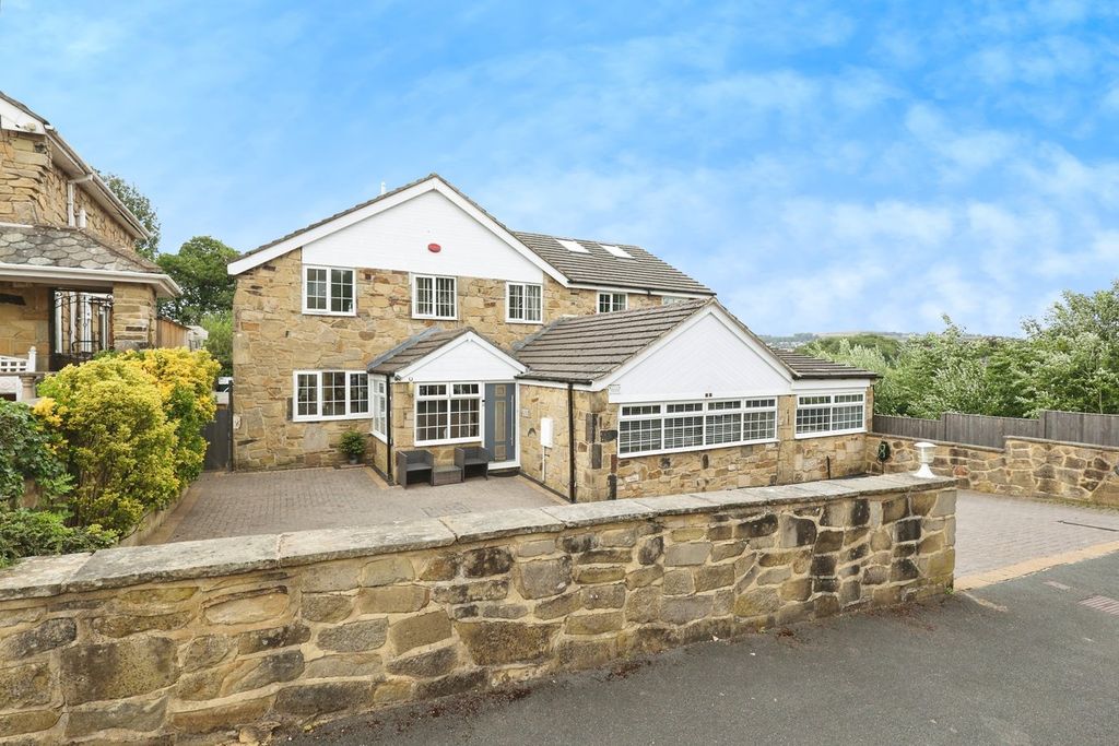 Property photo 1 of 35