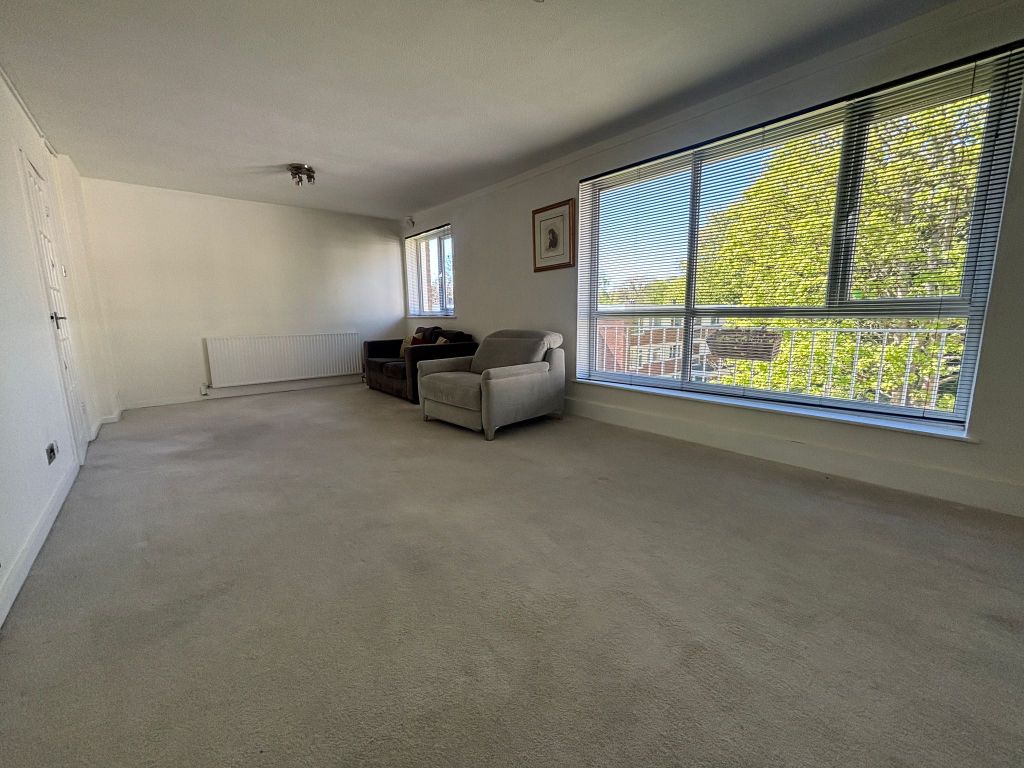 Property photo 3 of 13 Image