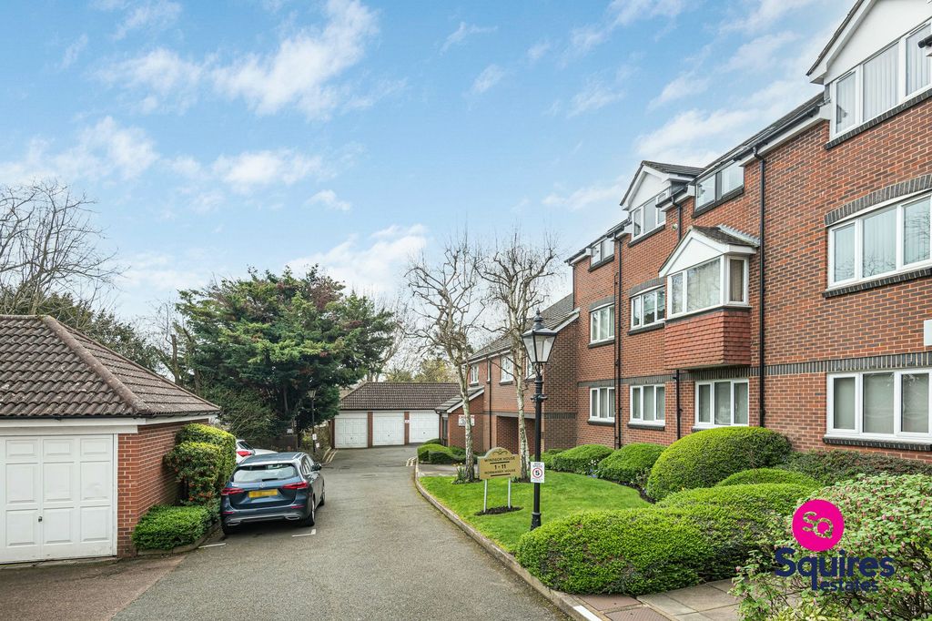 Property photo 2 of 18