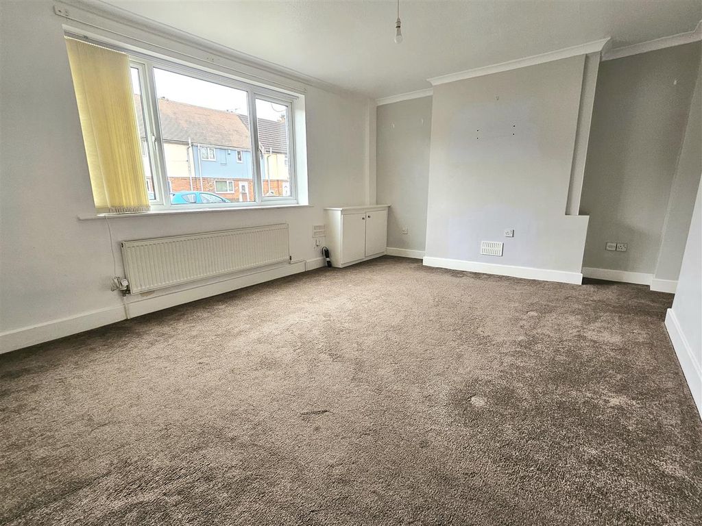 Property photo 2 of 10 Lounge