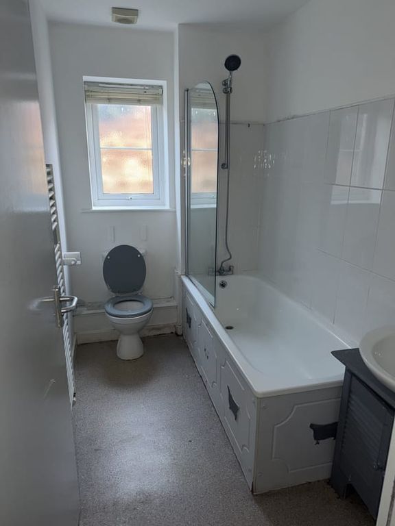 Property photo 2 of 4