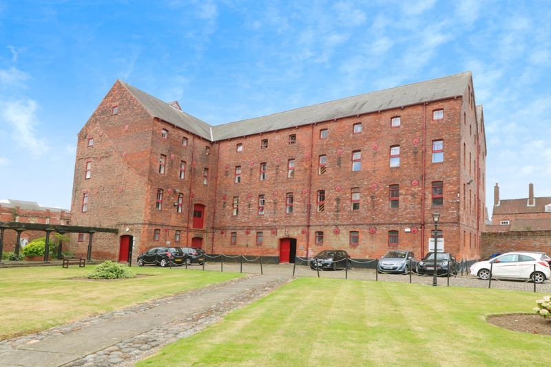 Property photo 1 of 6 Photo 5