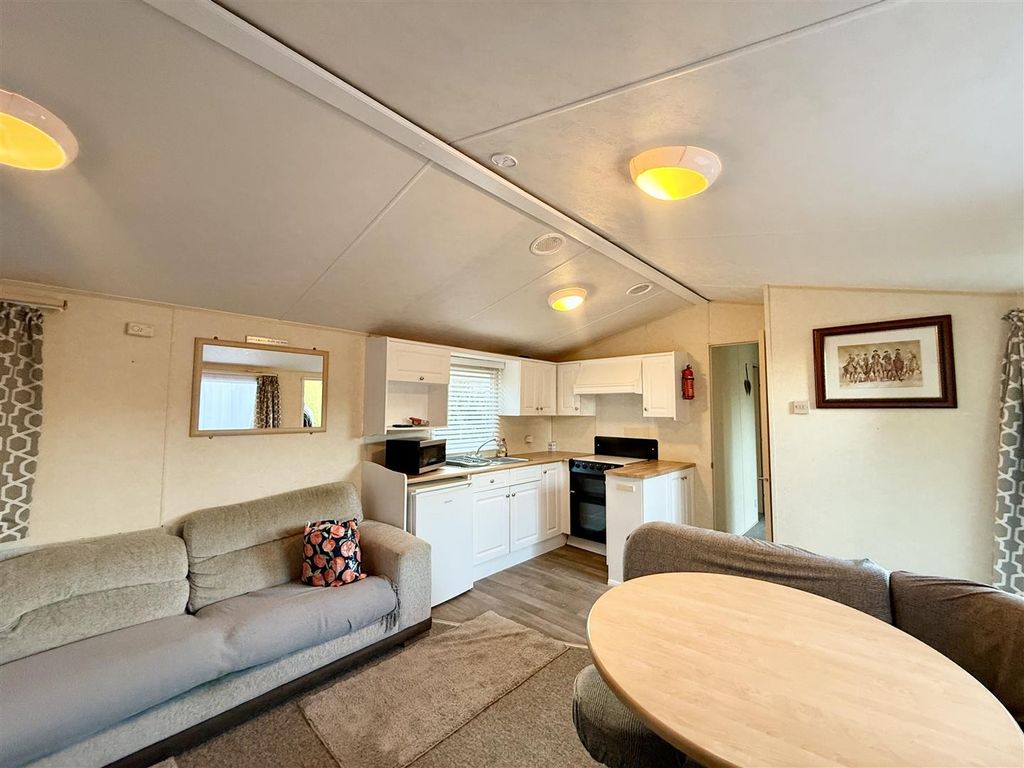 Property photo 2 of 9 Img_1965.Jpeg