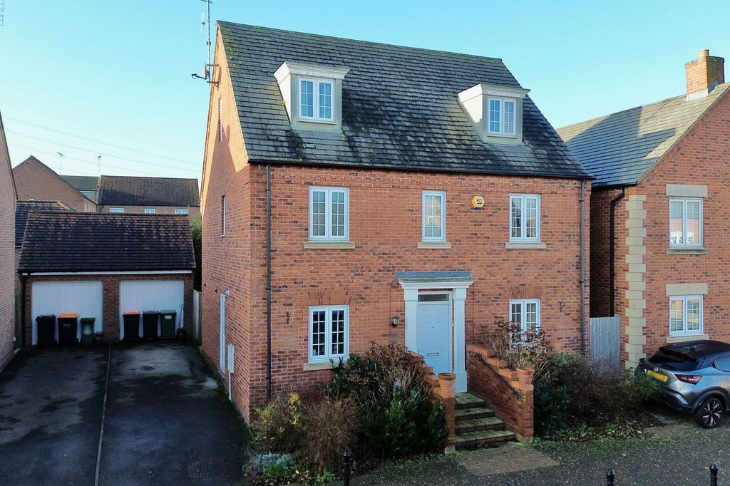 Property photo 1 of 14