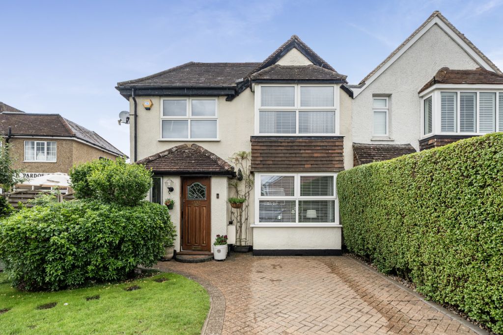 Property photo 1 of 17
