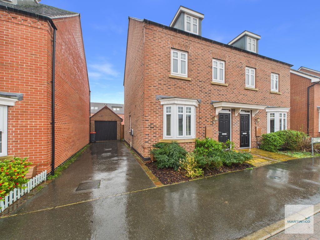 Property photo 1 of 21 Cam03394G0-Pr0427-Still025