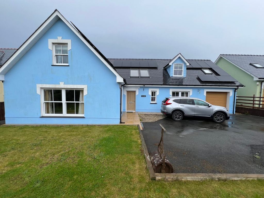 Property photo 2 of 59