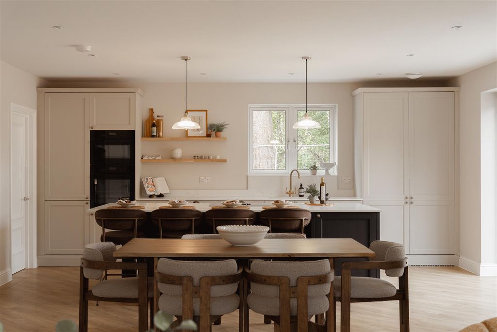 Property photo 3 of 27 3.Jpg