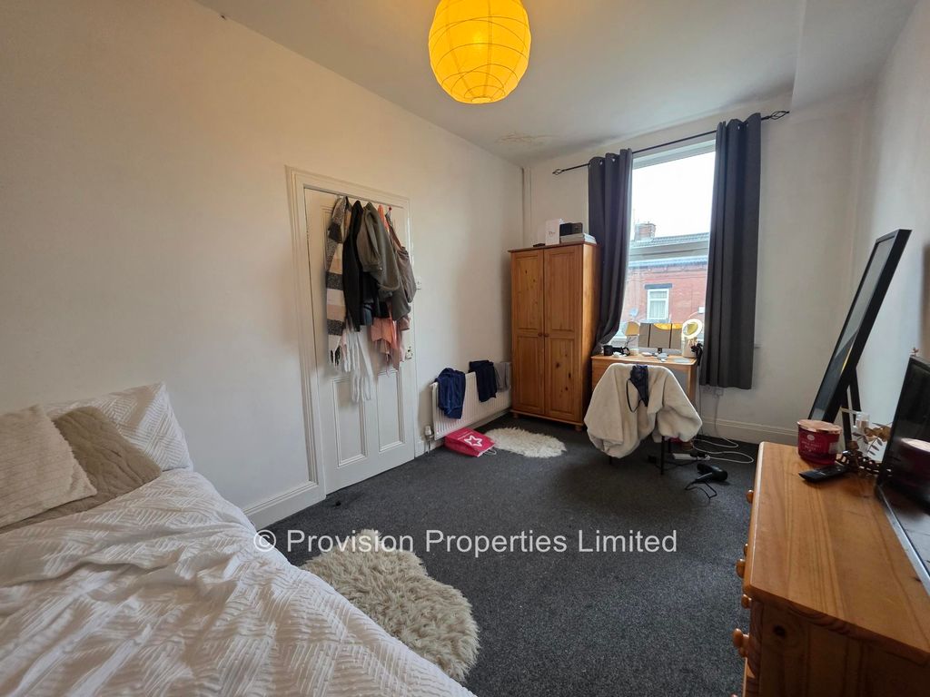 Property photo 2 of 6 Photo