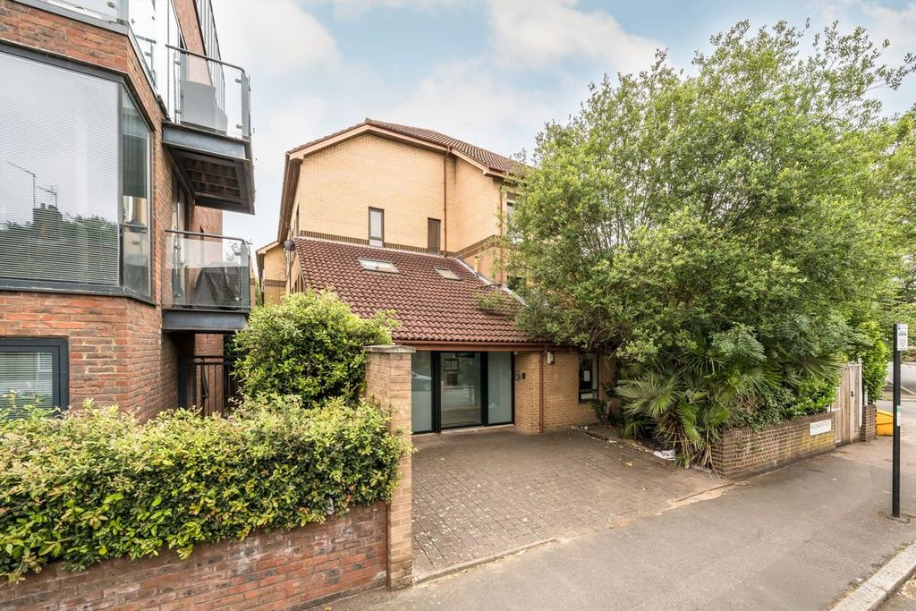 Property photo 1 of 7