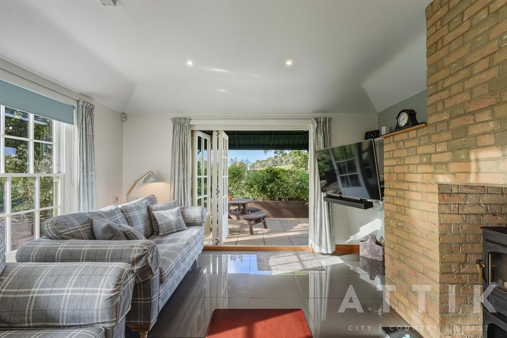 Property photo 2 of 66 023_Ar709897.Jpg