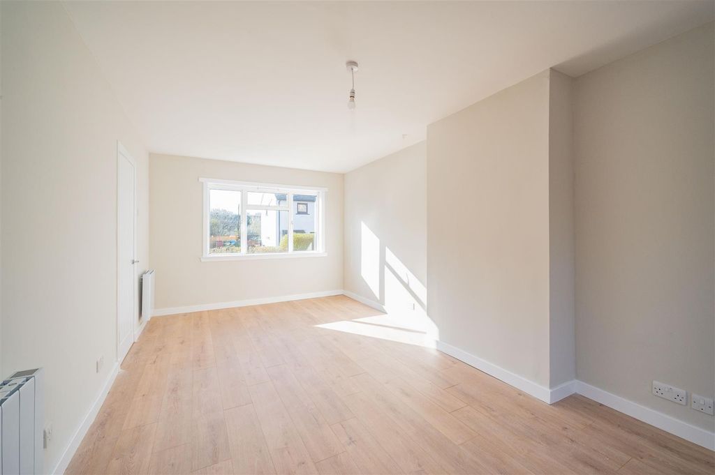 Property photo 3 of 12 15 Gourdie Street Dundee-2.Jpg