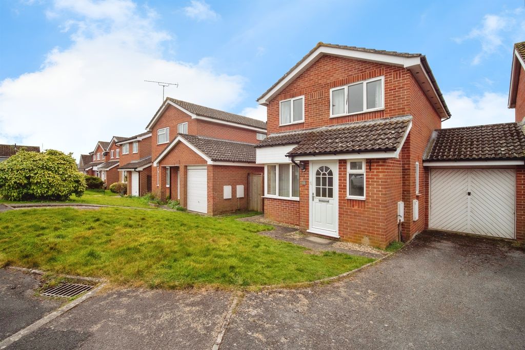 Property photo 1 of 17
