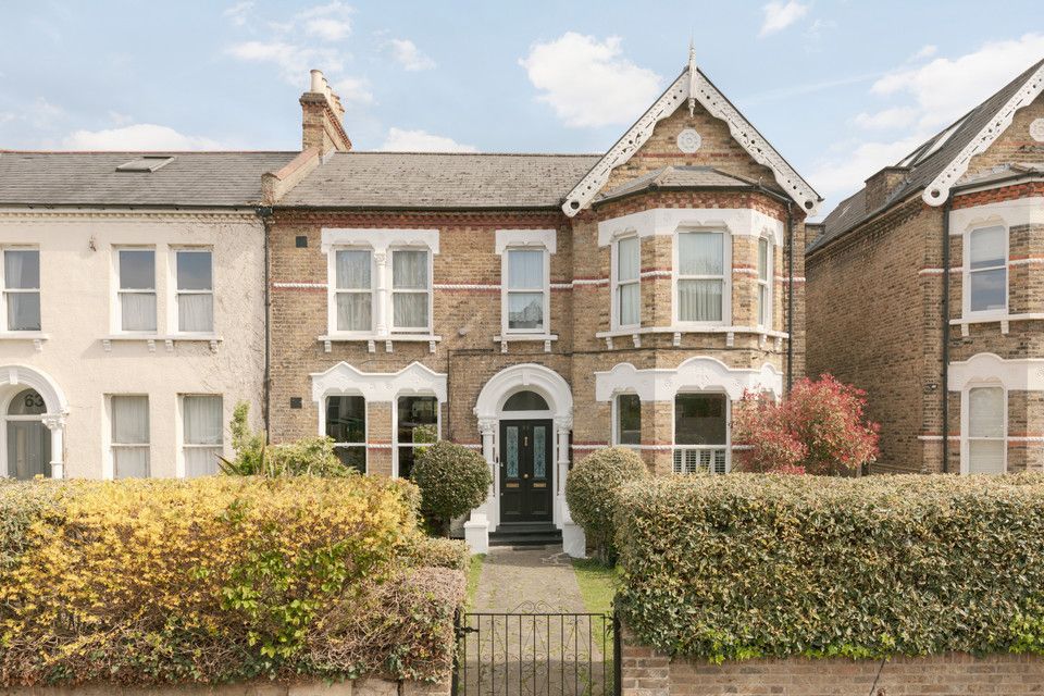 Property photo 1 of 40