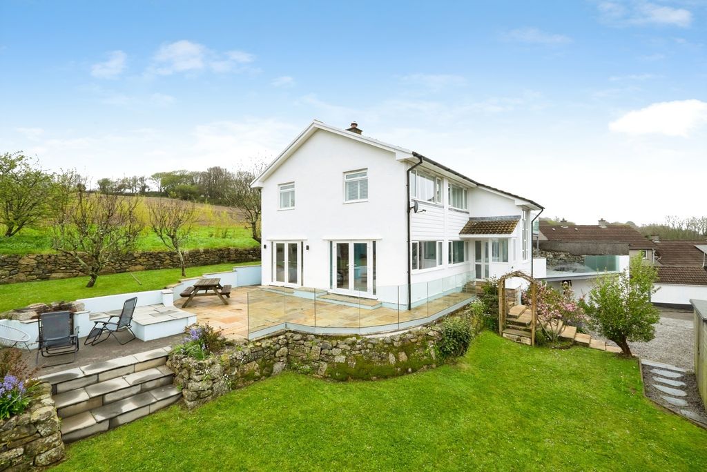 Property photo 1 of 18 Pbox-Img.Jpg