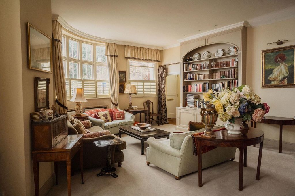 Property photo 1 of 17