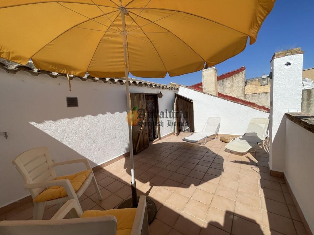 Property photo 2 of 39