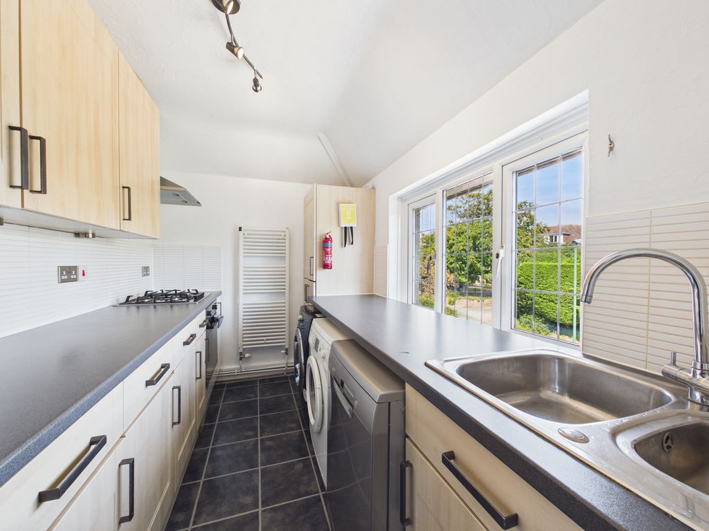 Property photo 3 of 5 Kitchen