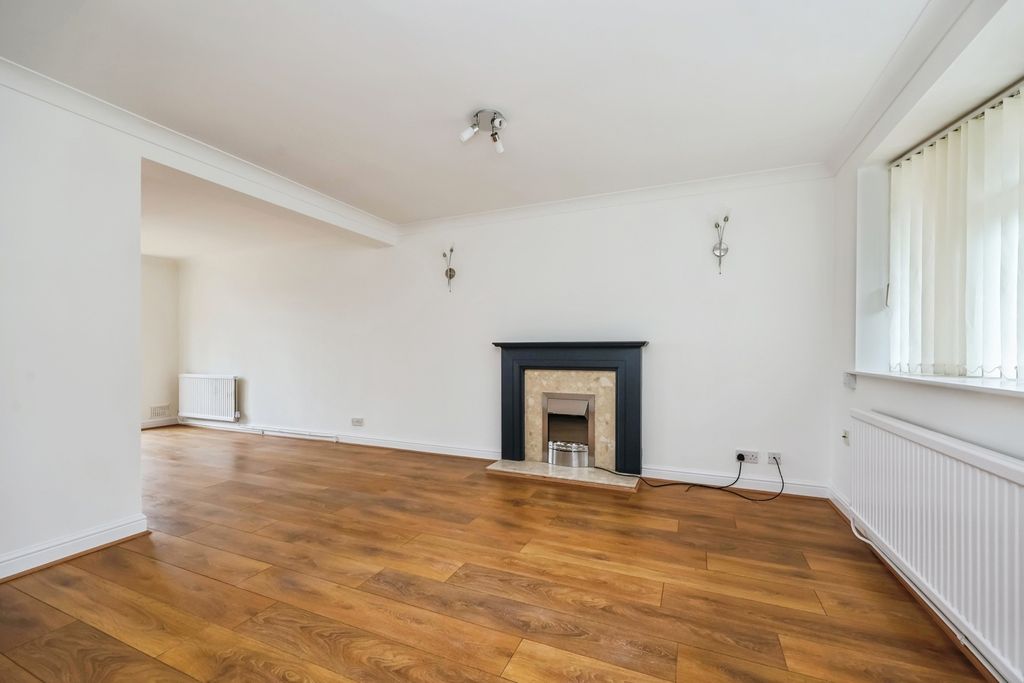 Property photo 3 of 16 Pbox-Img.Jpg