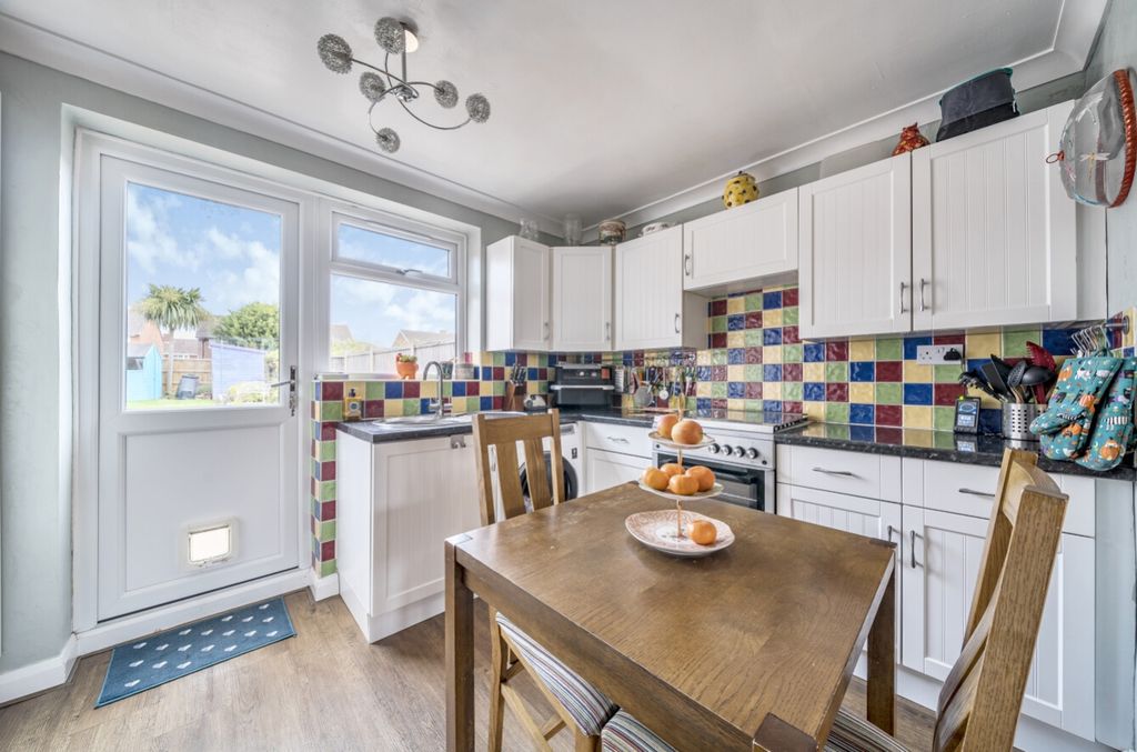 Property photo 3 of 25 1359640-20-68d6E47Aa456c