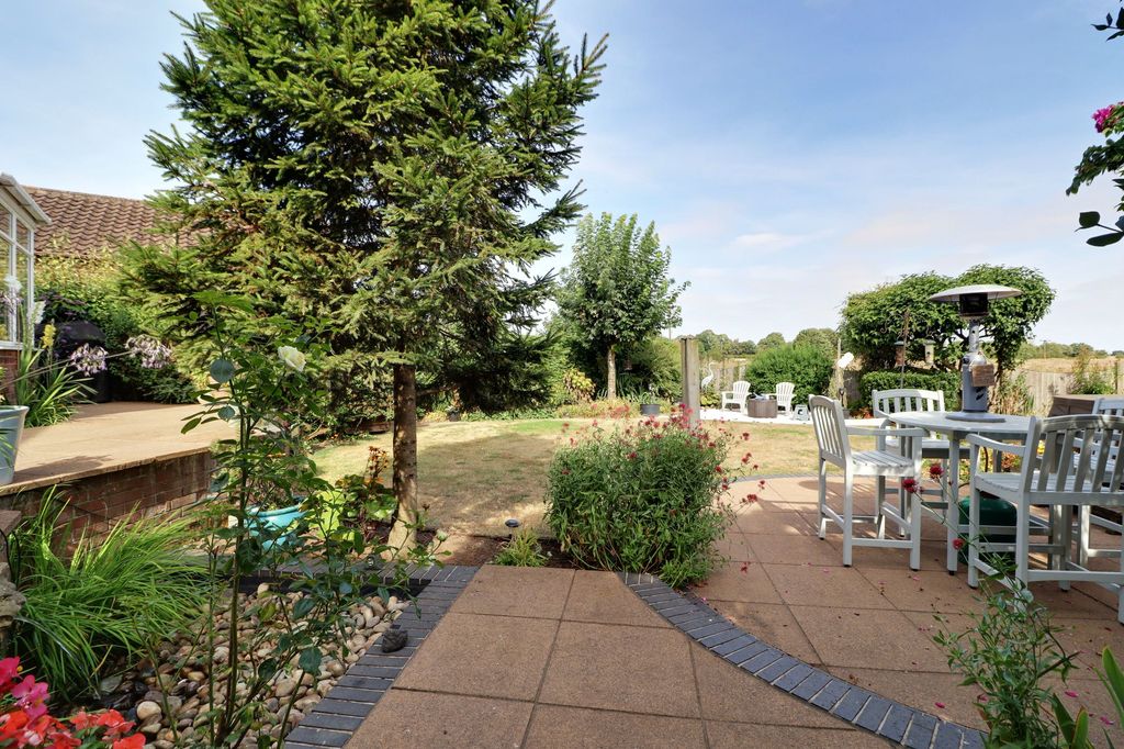 Property photo 3 of 36