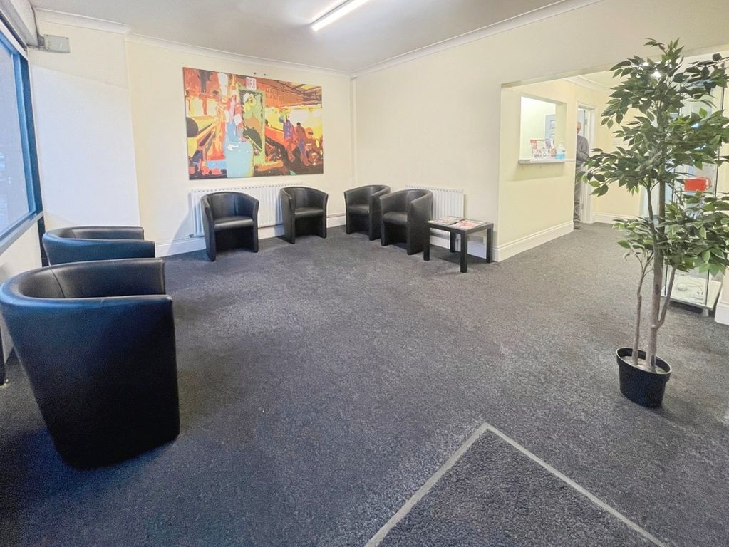 Property photo 3 of 9 Photo 2