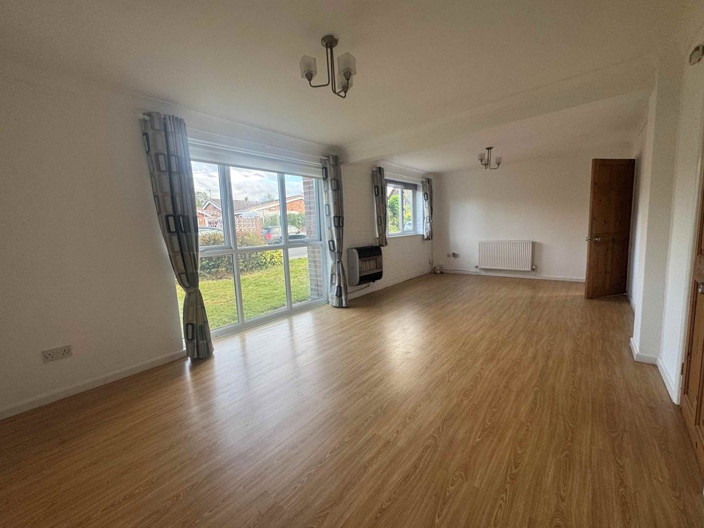Property photo 2 of 12 Photo