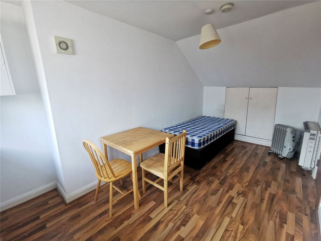Property photo 3 of 9 Picture No. 09