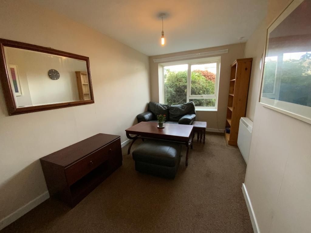 Property photo 3 of 10 Living Room 15'8 x 8'4