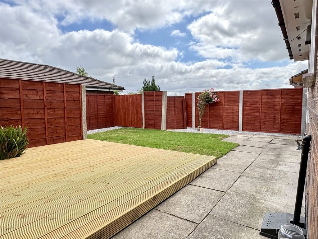 Property photo 3 of 14 Garden