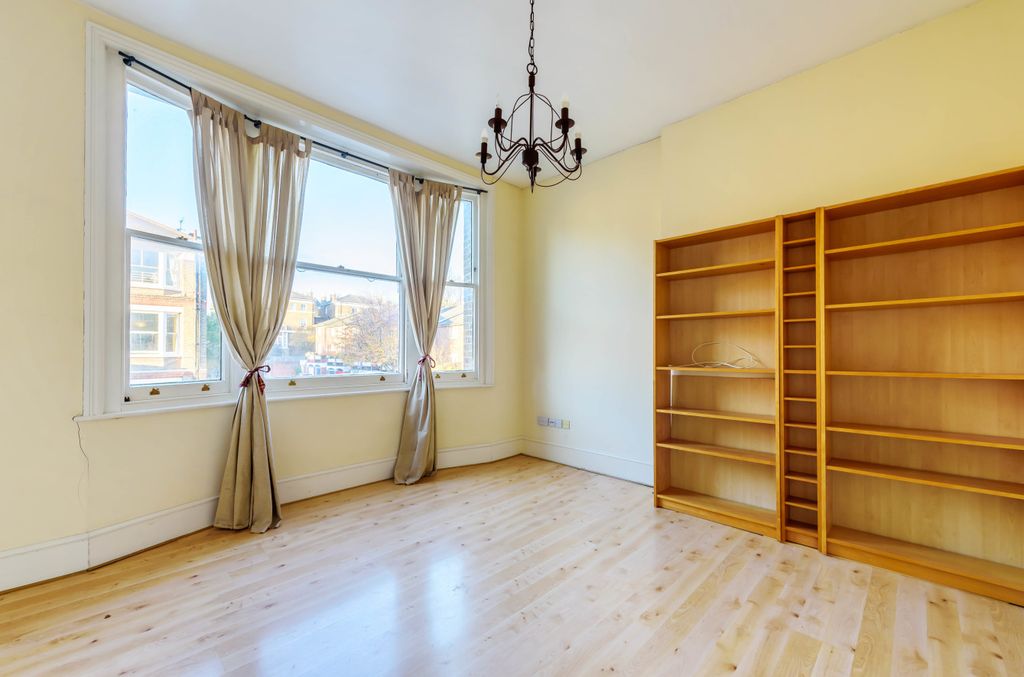 Property photo 3 of 7 930677 (3).Jpg
