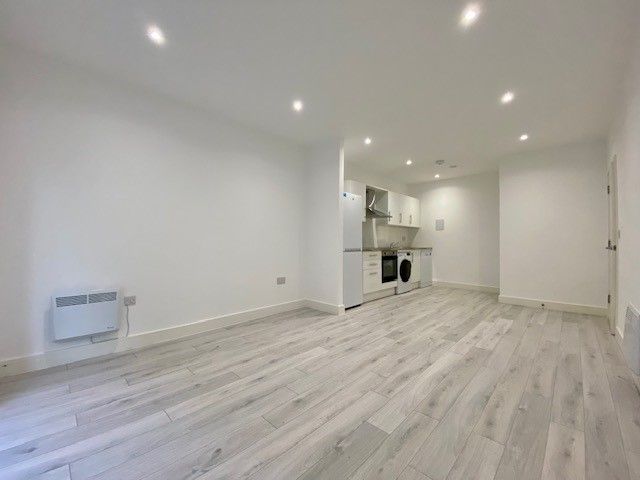Property photo 2 of 10 Living Room