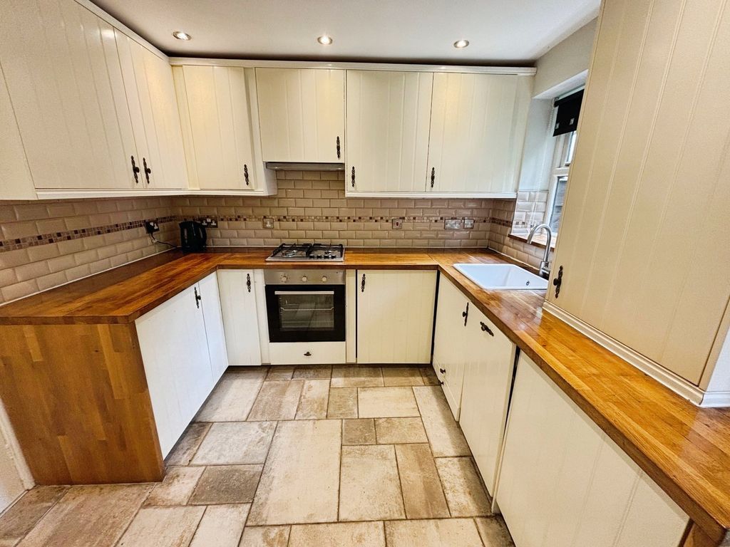Property photo 2 of 18 Picture No. 04