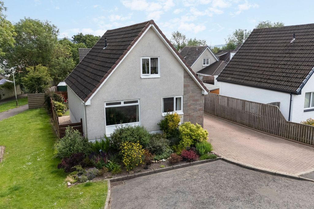 Property photo 1 of 23