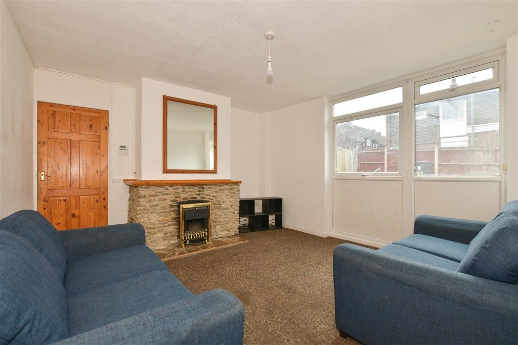 Property photo 2 of 10 Lounge