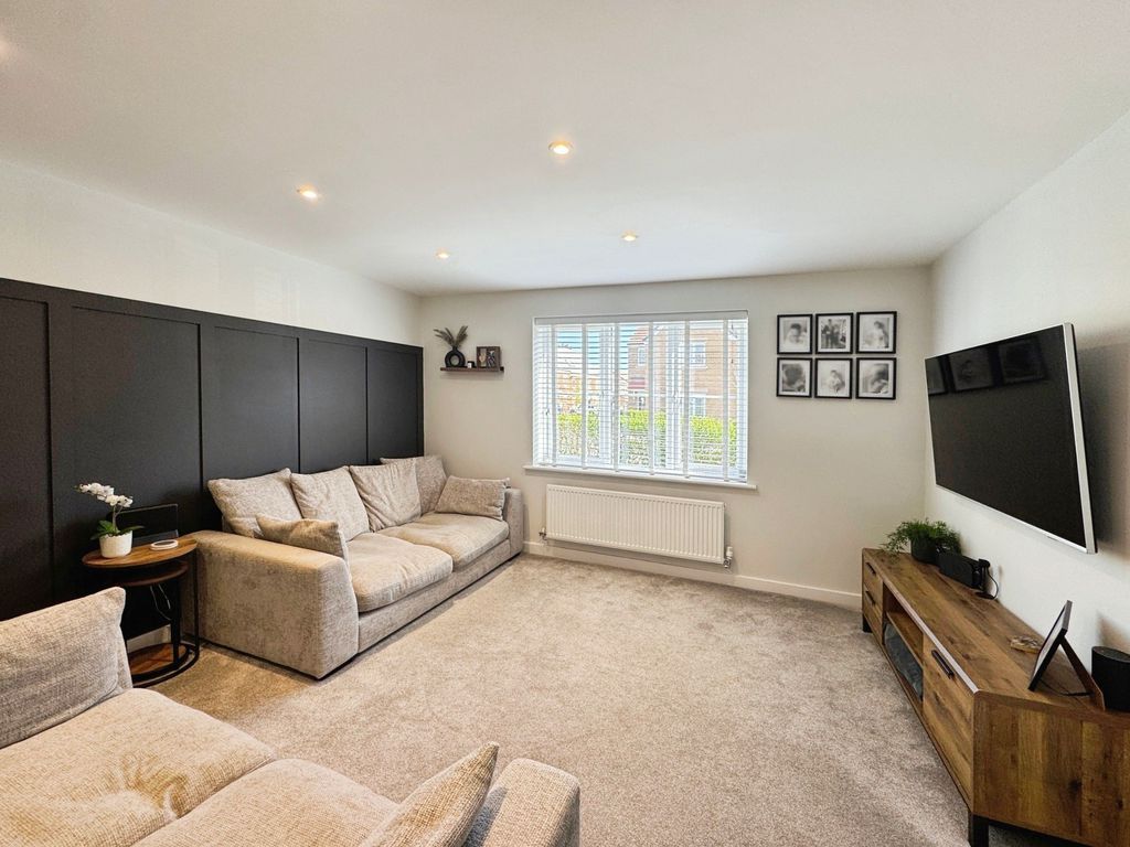 Property photo 3 of 20 Photo 19