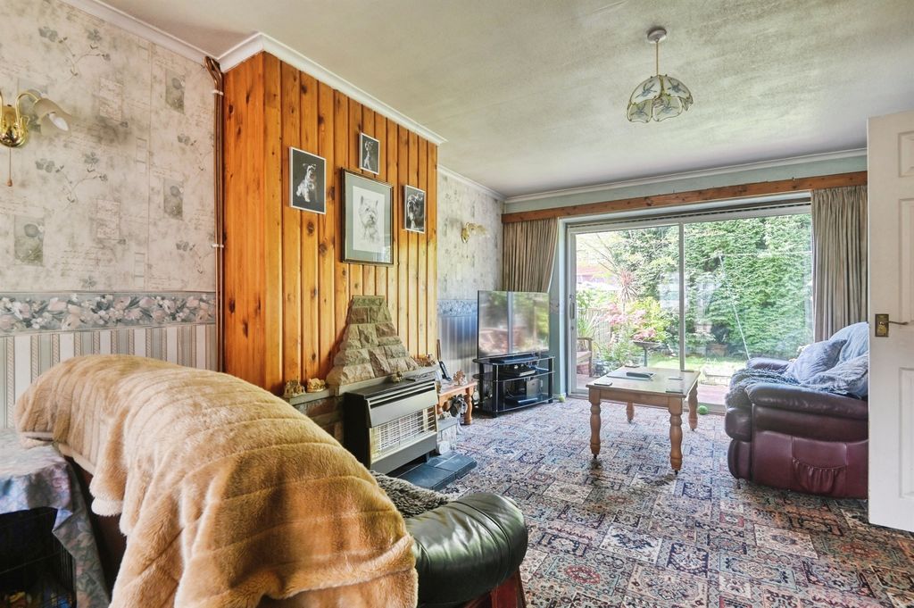 Property photo 2 of 18