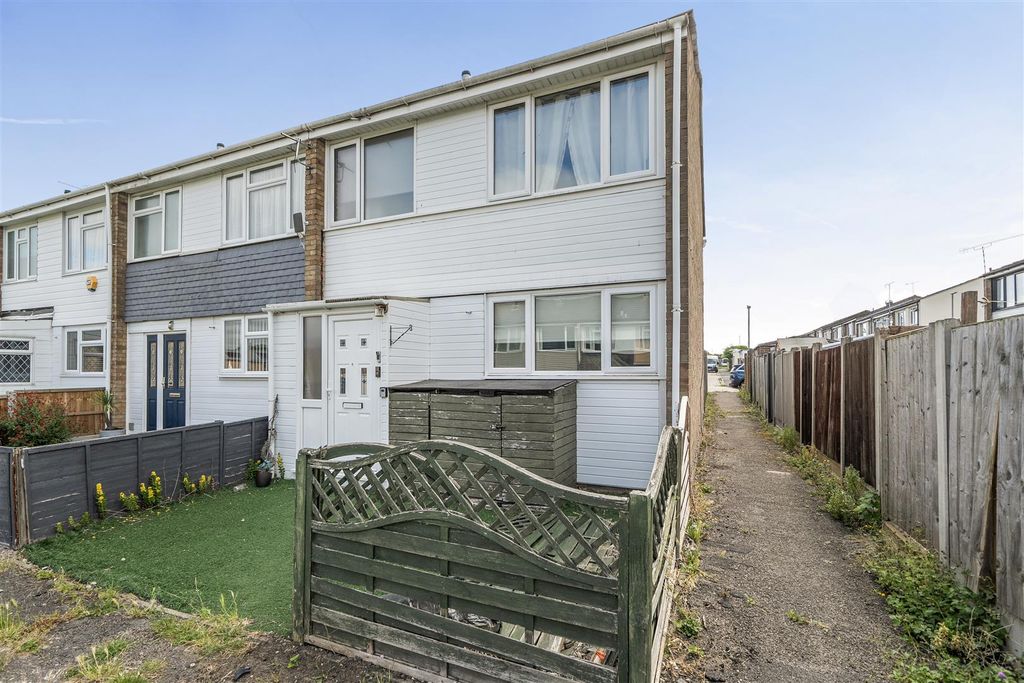 Property photo 1 of 11 Front 2.Jpg