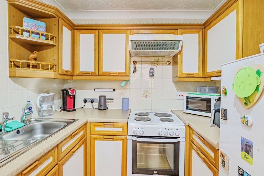 Property photo 3 of 11 Photo