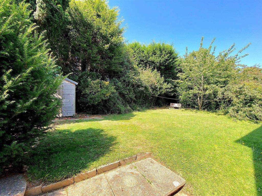 Property photo 2 of 10 14 Millham Close - Garden.Jpg