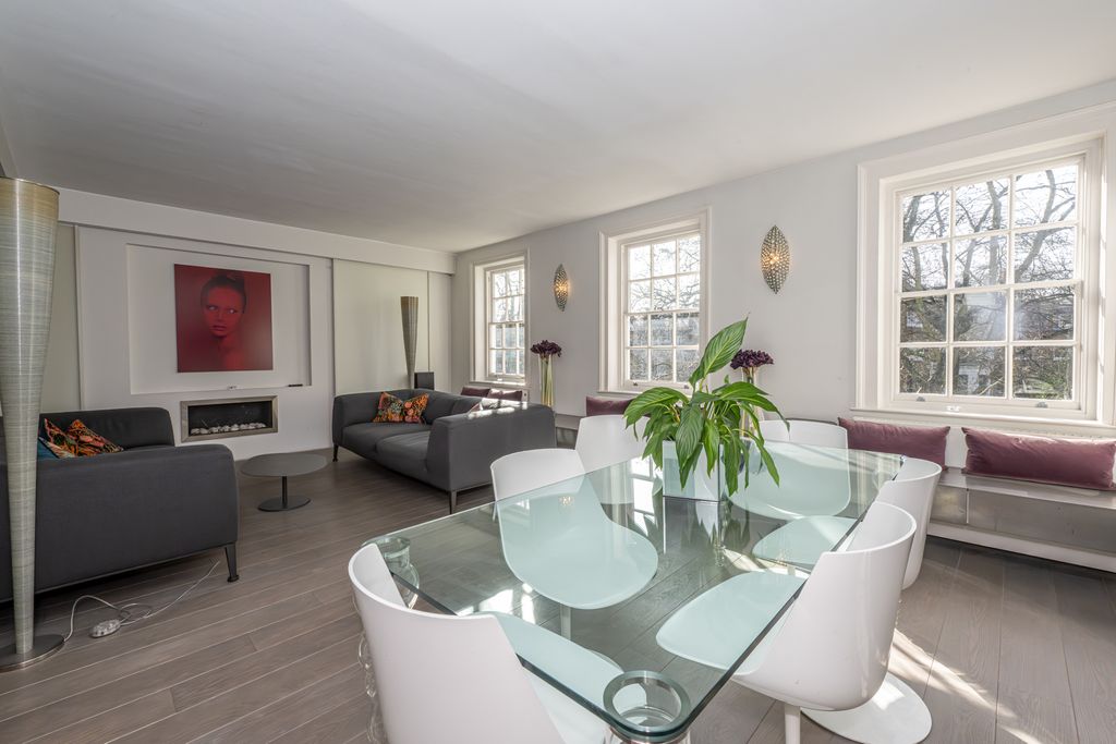 Property photo 2 of 21