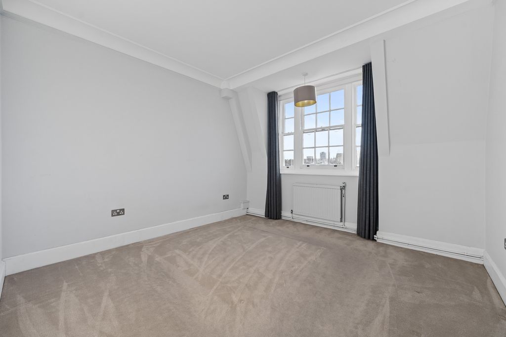 Property photo 3 of 5