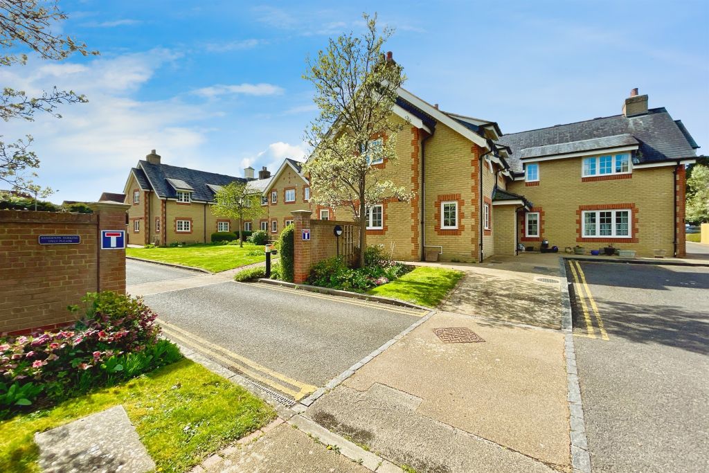 Property photo 2 of 17