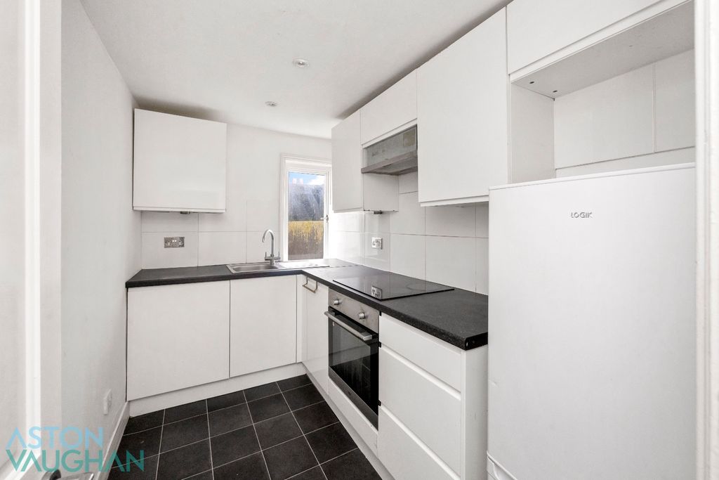 Property photo 2 of 10 5379821