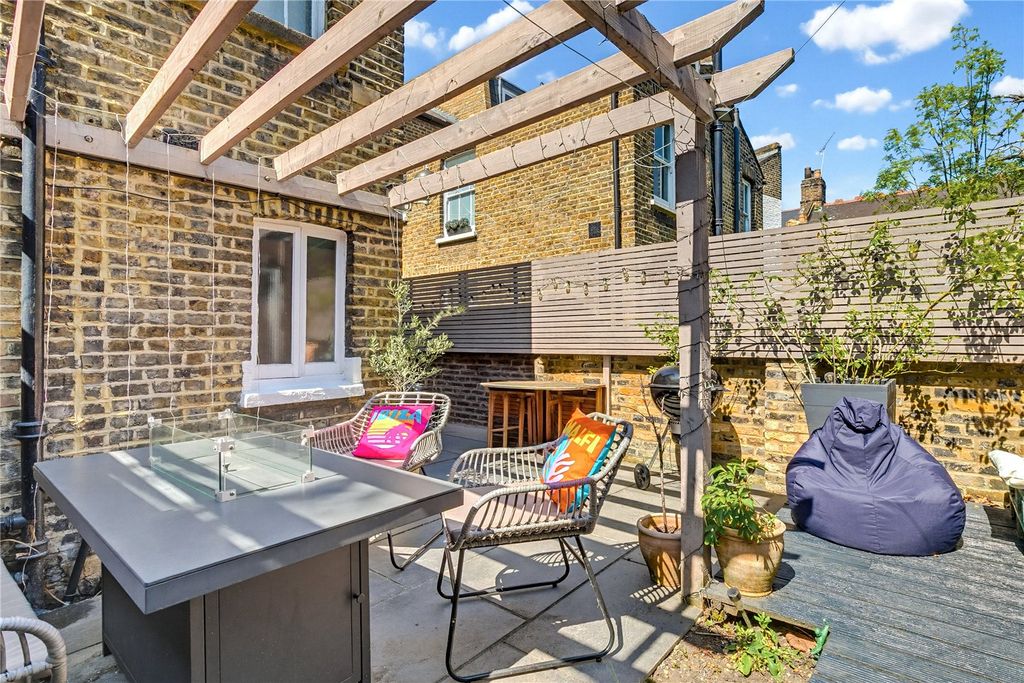 Property photo 3 of 11 Picture No. 22