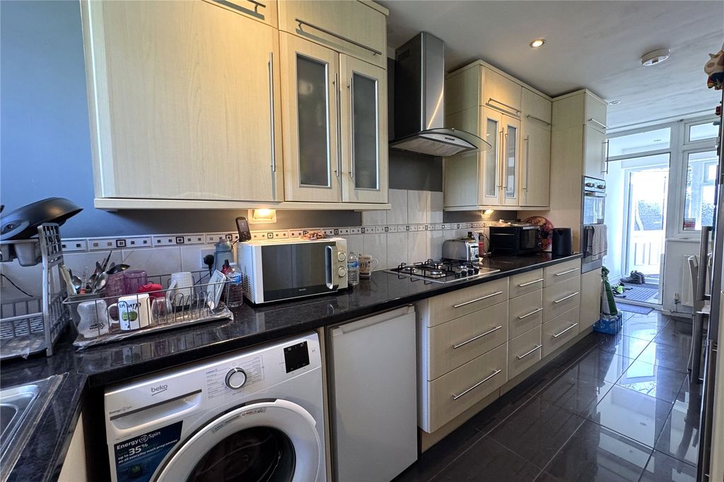 Property photo 2 of 13 Picture No. 32